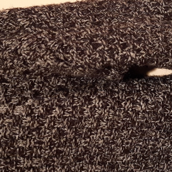 A.n.a  Black Light Weight Sweater Size Med - Picture 4 of 6